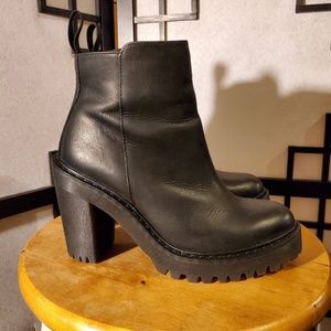 Dr Martens Magdalena Black Wyoming UK 4